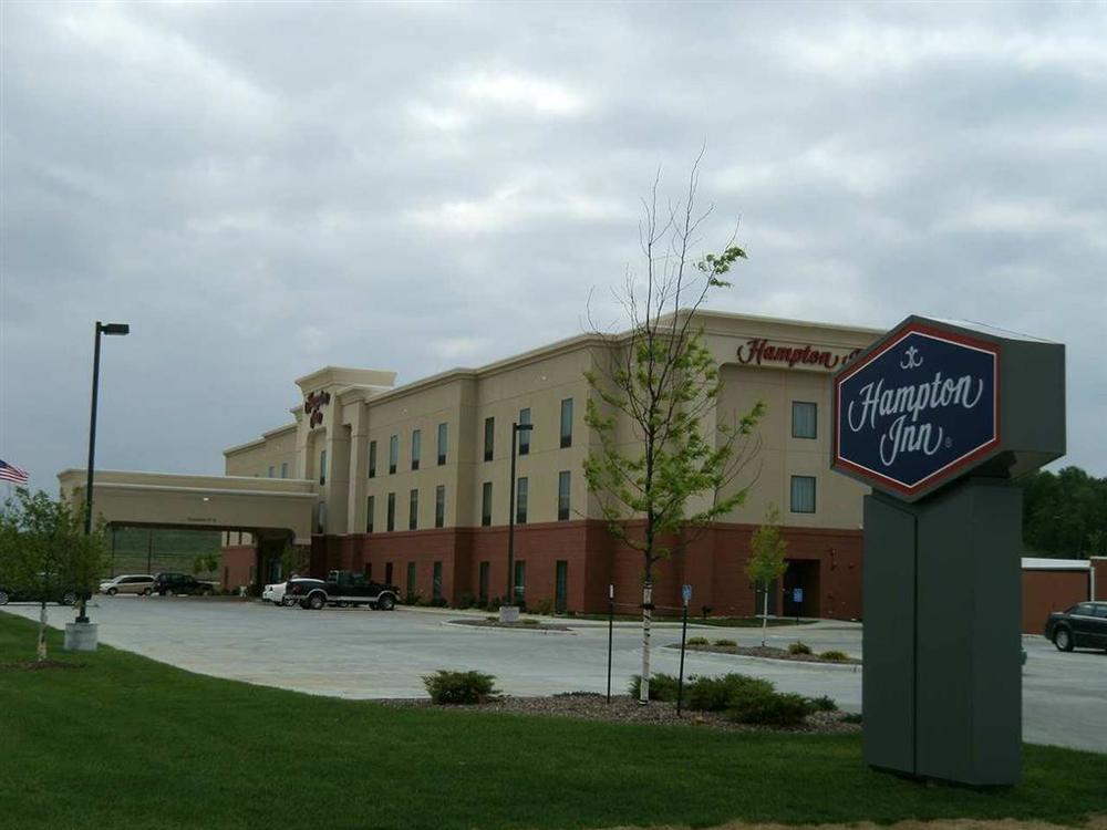 Hampton Inn Clinton Exteriör bild